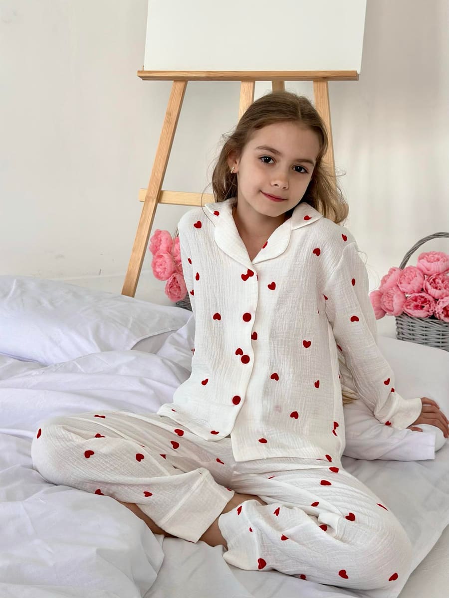 Піжама для дівчаток штани+сорочка довгий рукав Amore червоні сердечки